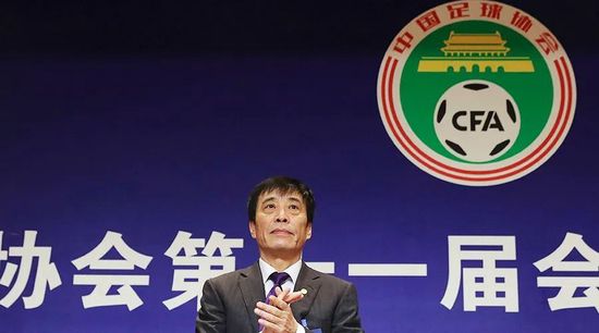 艾米莉·布朗特扮演的女战士也英姿飒爽地亮相。